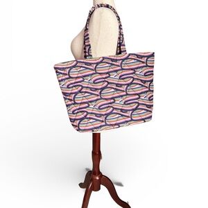 Vera Bradley Outlet East West Yote, Ultrslight Retro Ribbons, NWT